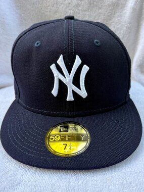 New Era 59FIFTY Yankees 2000 World Series Fitted Hat 7 3/4 Navy